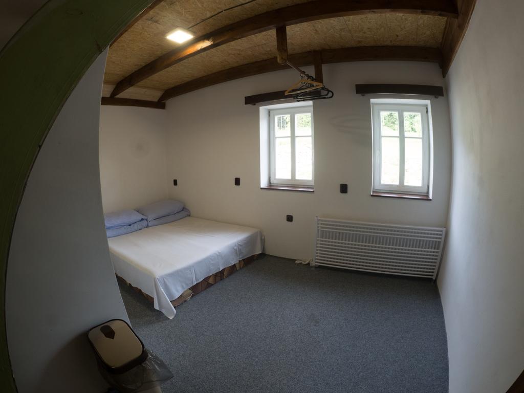 Hospudka Na Perlicku - Prdek Hotel Paseky nad Jizerou Buitenkant foto